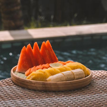 Sunscape Villa - Beachfront And Private Pool Gili Air Ngoại thất bức ảnh