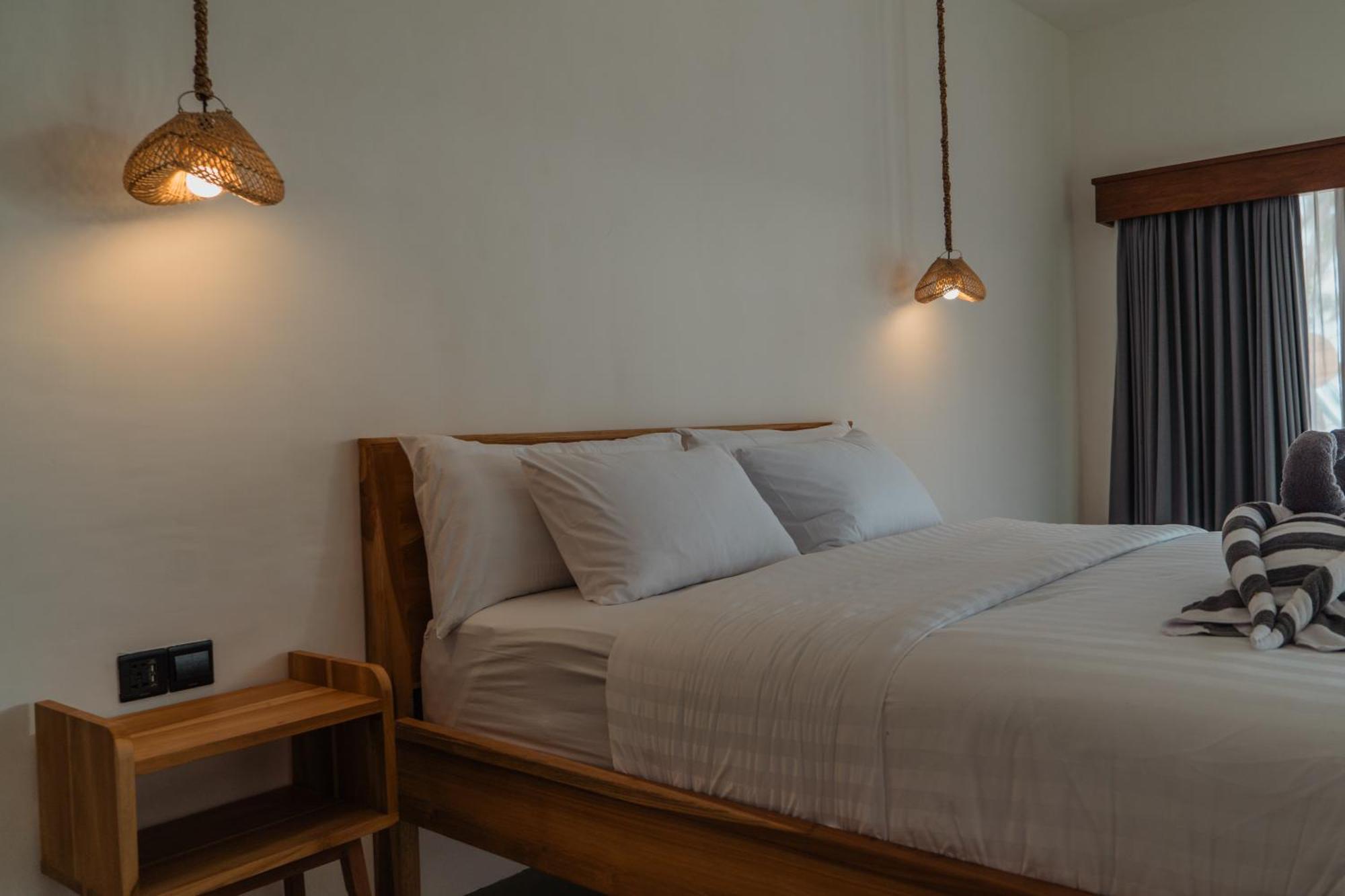 Sunscape Villa - Beachfront And Private Pool Gili Air Ngoại thất bức ảnh