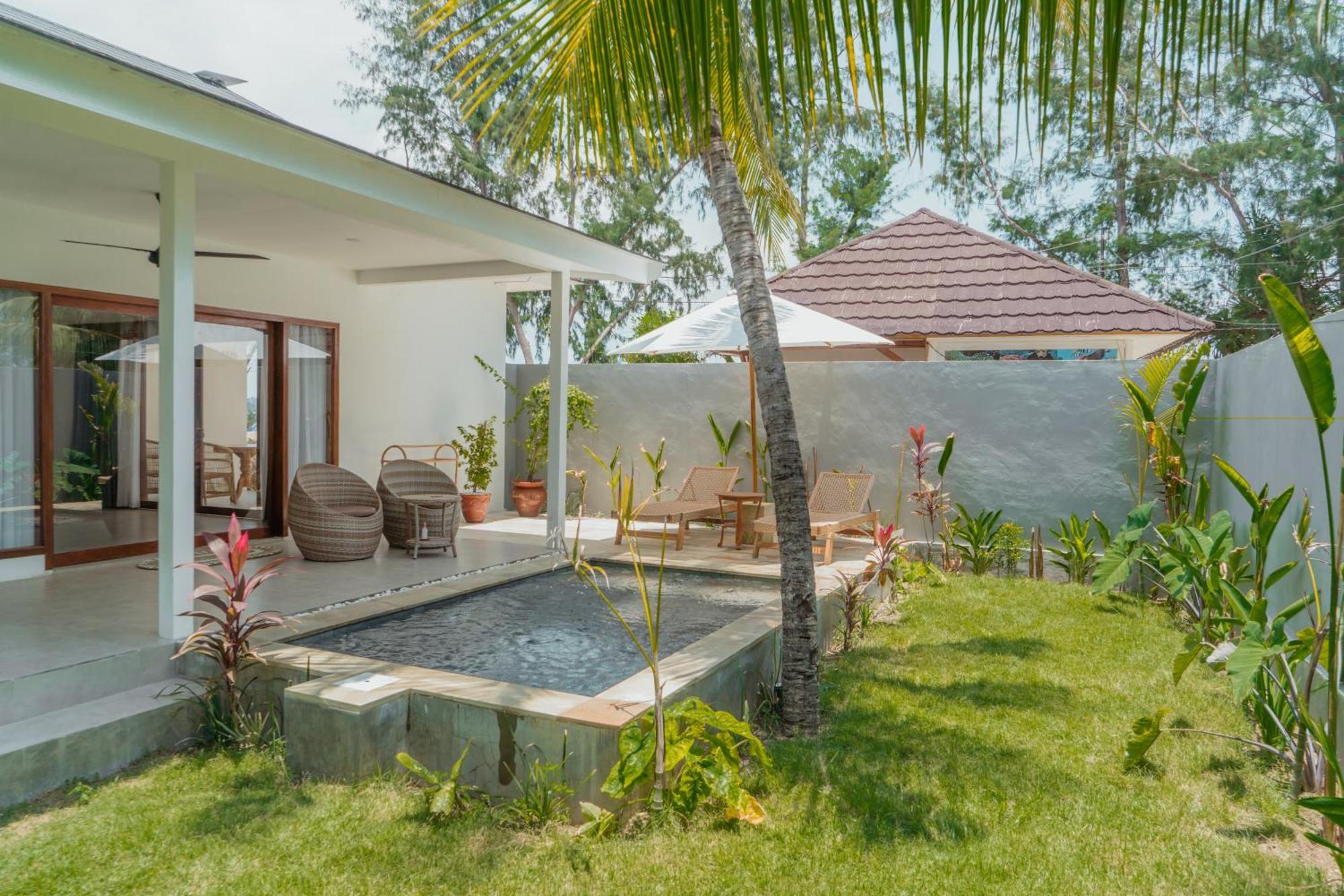 Sunscape Villa - Beachfront And Private Pool Gili Air Ngoại thất bức ảnh