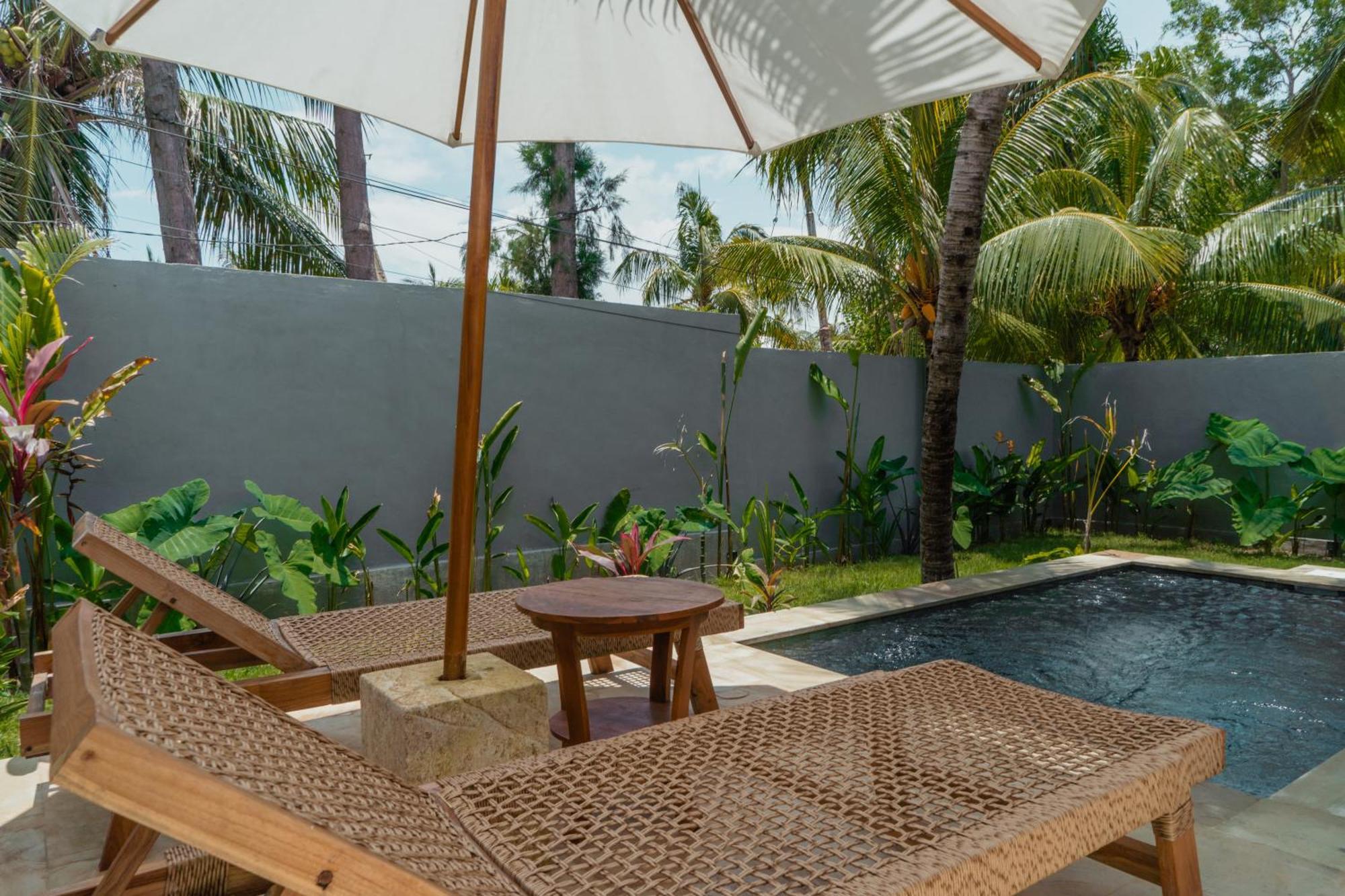 Sunscape Villa - Beachfront And Private Pool Gili Air Ngoại thất bức ảnh