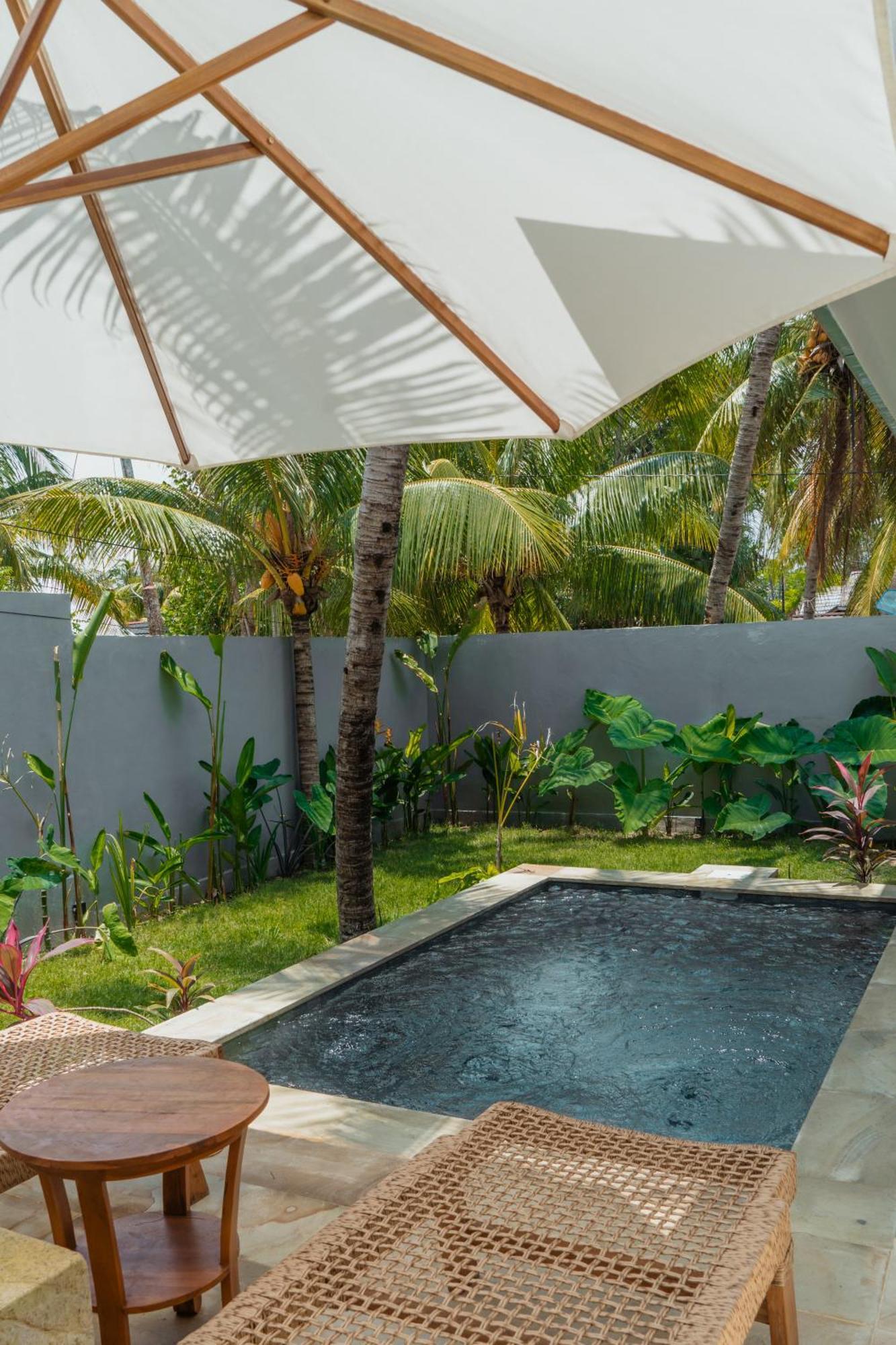 Sunscape Villa - Beachfront And Private Pool Gili Air Ngoại thất bức ảnh